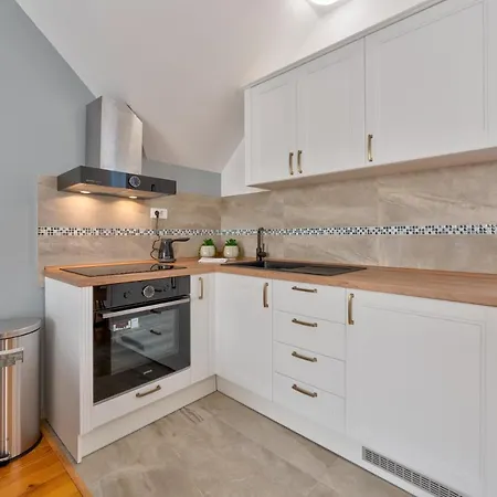 Masy Apartment *